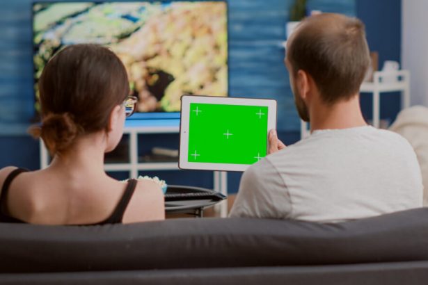 nordic-iptv:-den-nya-tv-revolutionen-i-sverige?-en-analys-for-2025